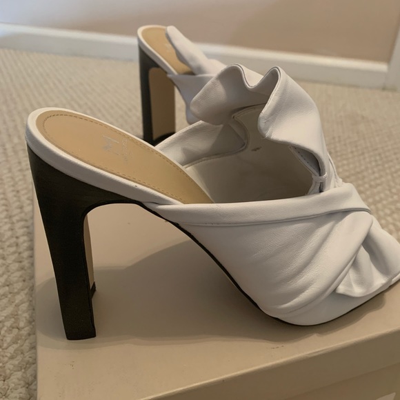 MARC FISHER high heel - Picture 2 of 4